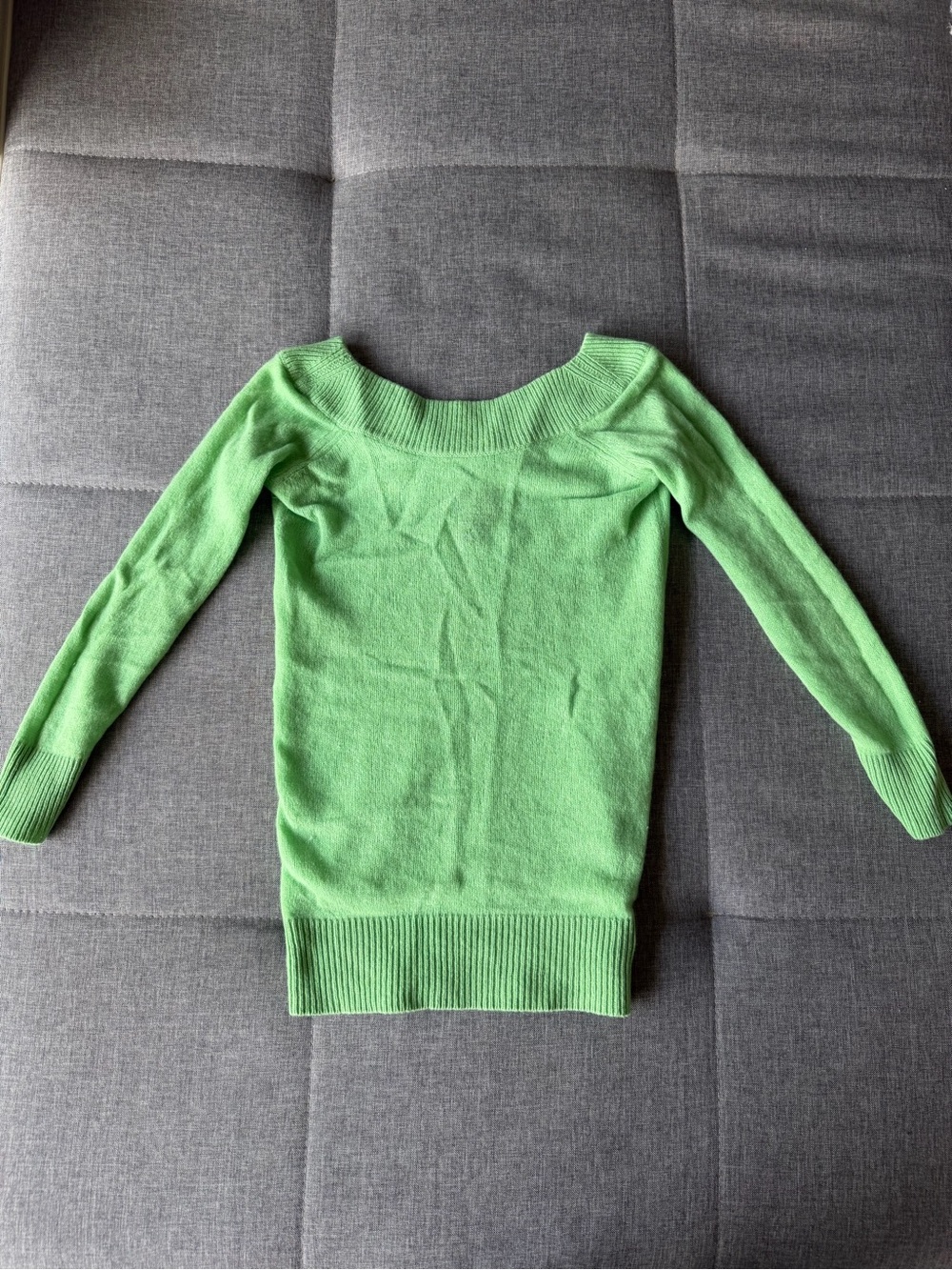 Vintage Club Monaco Green Off-the-Shoulder Sweater (100% cashmere)